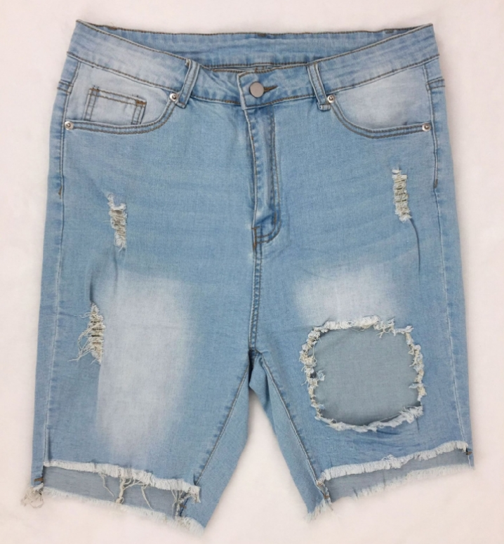 Denim distressed washed shorts.